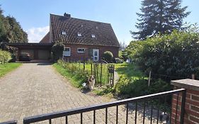 Gemuetliche Wohnung Direkt Am Kuestenkanal!