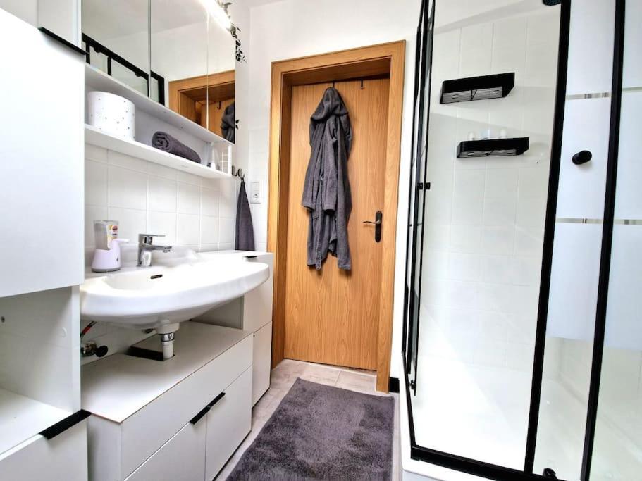 Gemuetliche Wohnung Direkt Am Kuestenkanal! Wardenburg Buitenkant foto